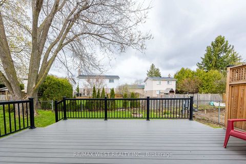 Photo 27 at 20 Sanderson Crescent, North Richvale, Richmond Hill