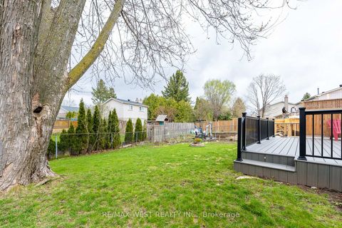 Photo 28 at 20 Sanderson Crescent, North Richvale, Richmond Hill