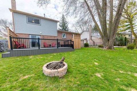 Photo 29 at 20 Sanderson Crescent, North Richvale, Richmond Hill