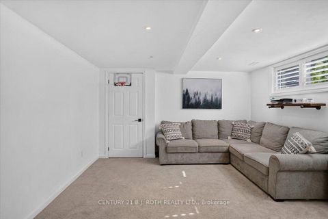 Photo 36 at 13 Clover Avenue, Allandale Heights, Barrie