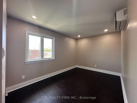 Photo 17 at 6 Lapp Street, Smythe, Toronto