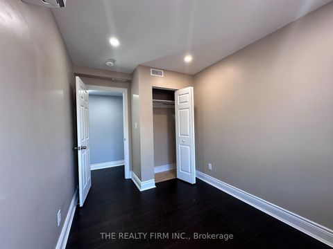 Photo 18 at 6 Lapp Street, Smythe, Toronto