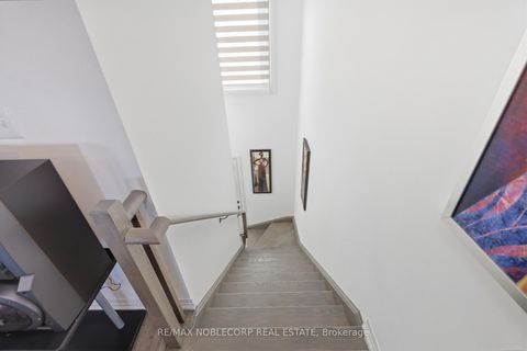 Photo 4 at 51 Fairlane Avenue, Painswick South, Barrie