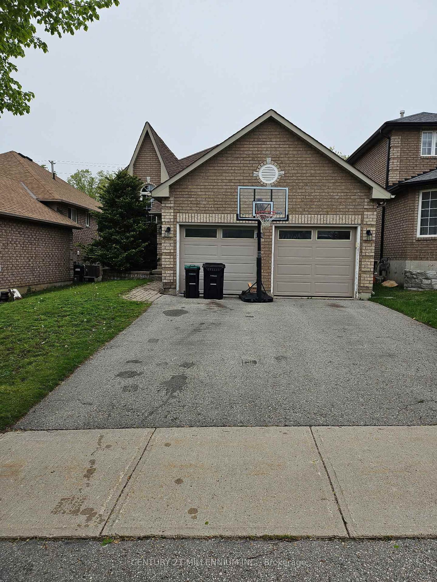 89 Masters Drive, East Bayfield, Barrie photo number 2