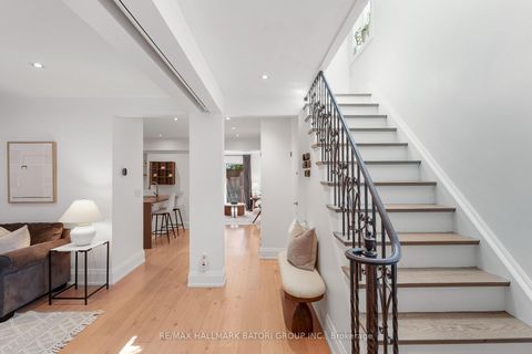 Photo 1 at 555 Castlefield Avenue, Forest Hill North, Toronto