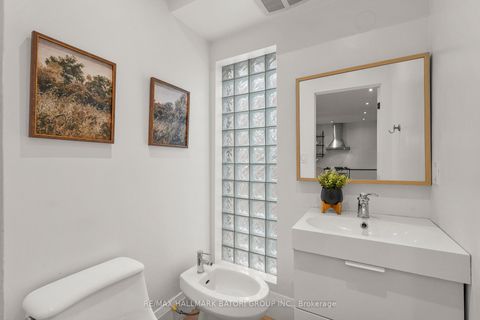 Photo 7 at 555 Castlefield Avenue, Forest Hill North, Toronto