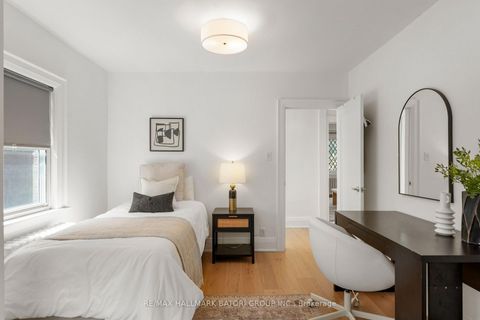 Photo 17 at 555 Castlefield Avenue, Forest Hill North, Toronto