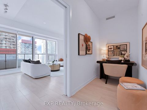 Photo 4 at 2711 - 2221 Yonge Street, Mount Pleasant West, Toronto