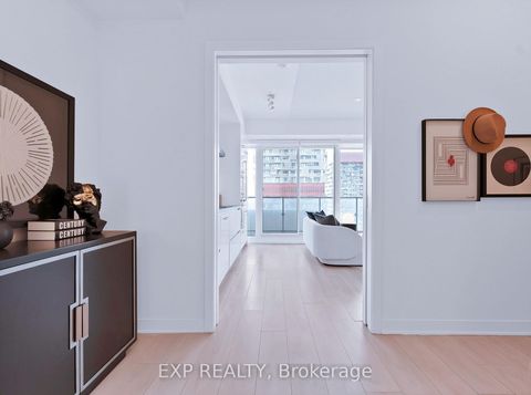 Photo 6 at 2711 - 2221 Yonge Street, Mount Pleasant West, Toronto