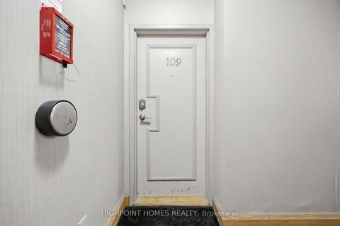 Photo 4 at 109 - 10 Martha Eaton Way, Amesbury, Toronto