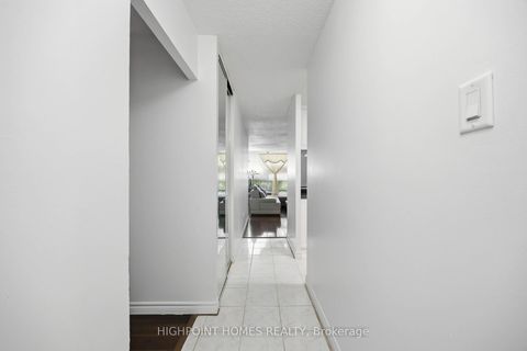 Photo 7 at 109 - 10 Martha Eaton Way, Amesbury, Toronto