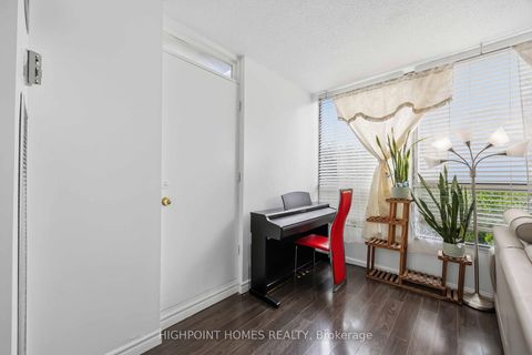 Photo 12 at 109 - 10 Martha Eaton Way, Amesbury, Toronto