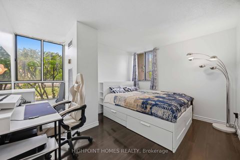 Photo 22 at 109 - 10 Martha Eaton Way, Amesbury, Toronto