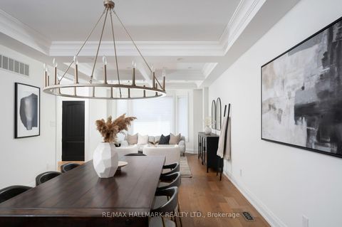 Photo 5 at 136 Glenwood Crescent, Parkview, Toronto