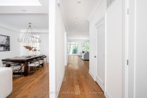 Photo 9 at 136 Glenwood Crescent, Parkview, Toronto