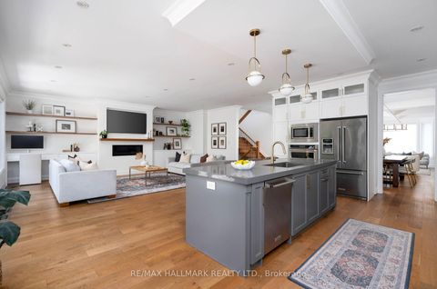 Photo 13 at 136 Glenwood Crescent, Parkview, Toronto