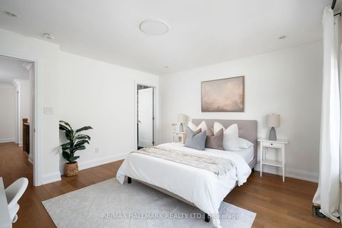 Photo 26 at 136 Glenwood Crescent, Parkview, Toronto