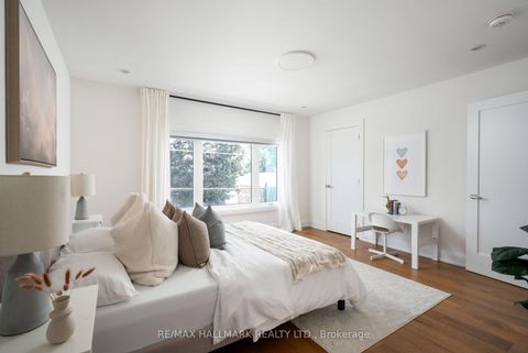 Photo 27 at 136 Glenwood Crescent, Parkview, Toronto