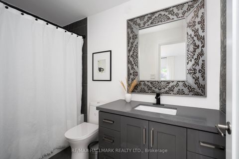 Photo 28 at 136 Glenwood Crescent, Parkview, Toronto