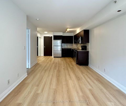 Photo 5 at 609 - 376 Highway 7, Doncrest, Richmond Hill