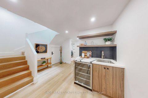 Photo 33 at 116 Lee Avenue, The Beaches, Toronto