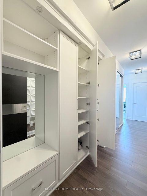 Photo 9 at 1509 - 18 Graydon Hall Drive, Donalda, Toronto