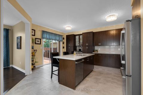 Photo 2 at 267 Kozlov Street, West Bayfield, Barrie