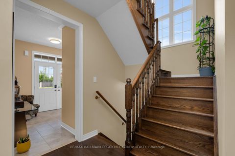 Photo 5 at 267 Kozlov Street, West Bayfield, Barrie