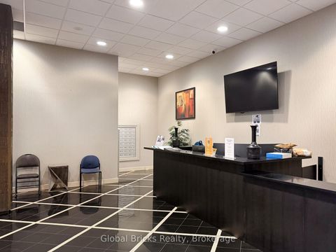 Photo 2 at 901 - 2737 Keele Street, CFB, Toronto