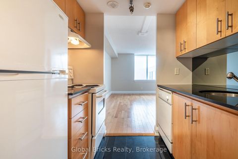 Photo 9 at 901 - 2737 Keele Street, CFB, Toronto