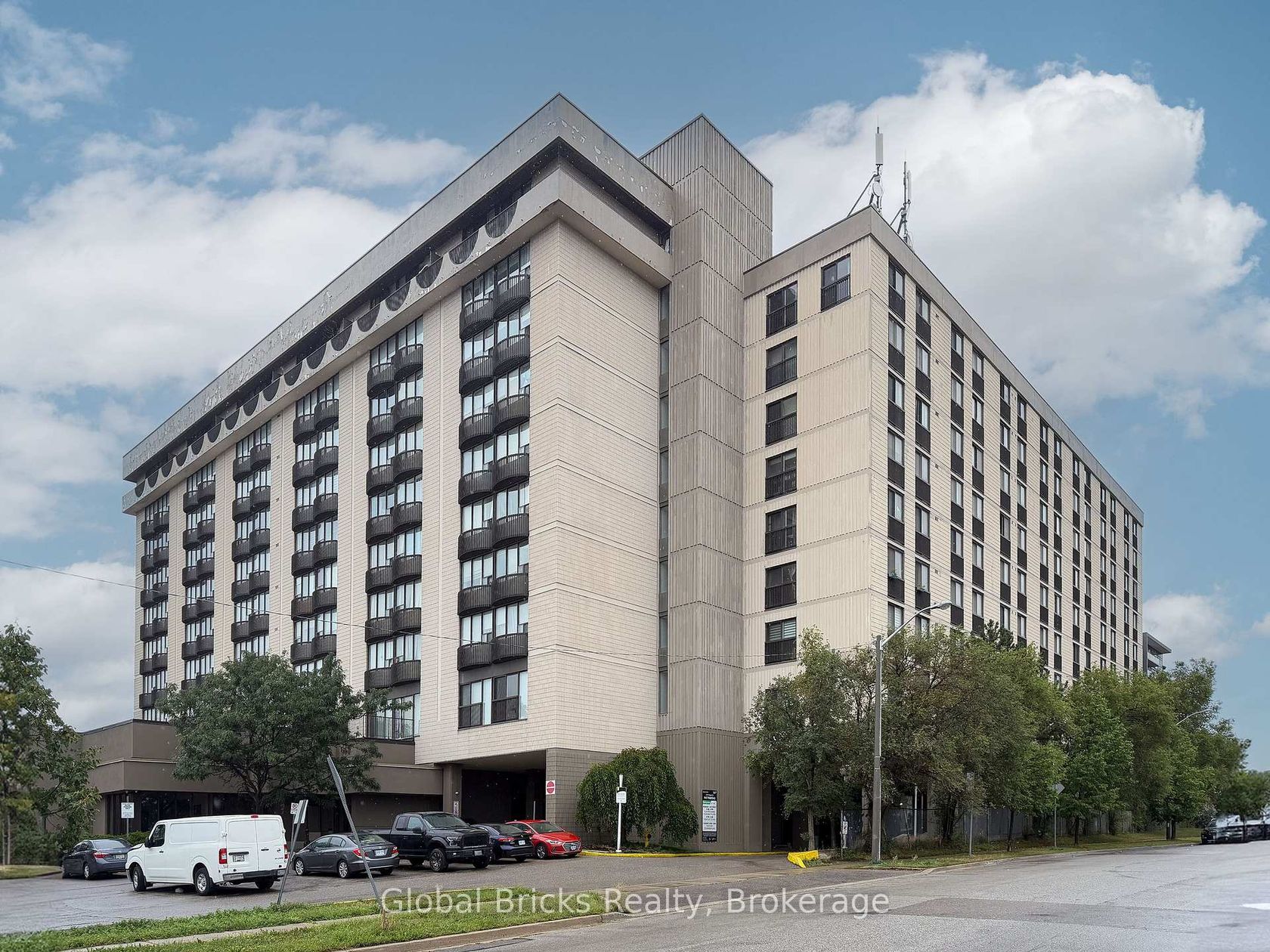 901 - 2737 Keele Street, CFB, Toronto 