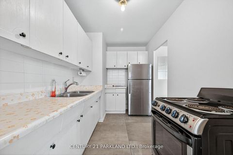 Photo 9 at 202 - 2961 Dufferin Street, Glen Park, Toronto