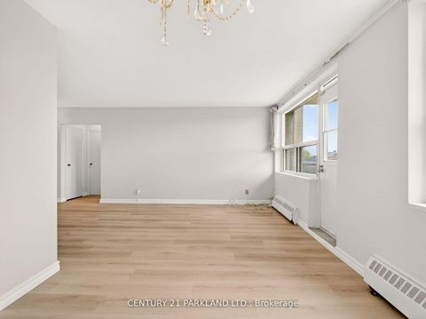 Photo 13 at 202 - 2961 Dufferin Street, Glen Park, Toronto