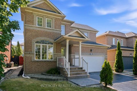 Photo 1 at 93 Chalone Crescent, Sonoma Heights, Vaughan