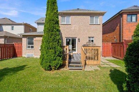 Photo 26 at 93 Chalone Crescent, Sonoma Heights, Vaughan