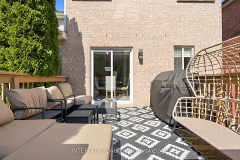 Photo 27 at 93 Chalone Crescent, Sonoma Heights, Vaughan