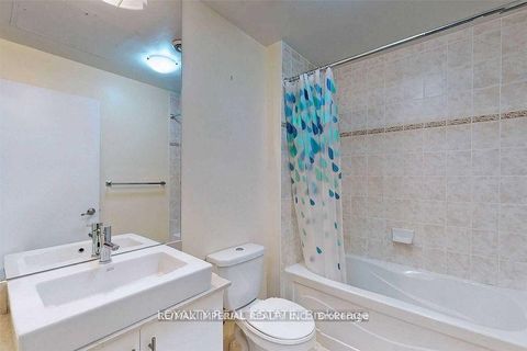 Photo 11 at 4907 - 65 Bremner Boulevard, Waterfront Communities C1, Toronto