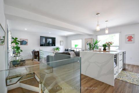 Photo 10 at 7 WESLEY Street, Sunnidale, Barrie