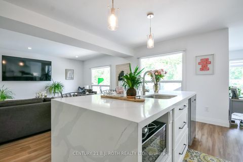 Photo 13 at 7 WESLEY Street, Sunnidale, Barrie