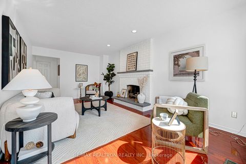 Photo 32 at 37 Dumaurier Crescent, Devonsleigh, Richmond Hill