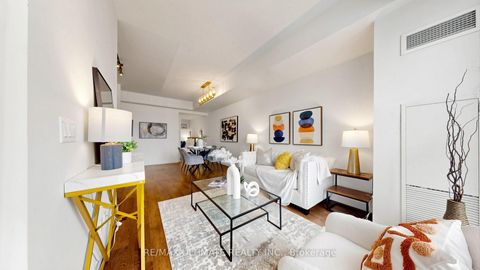 Photo 12 at 404 - 2055 Danforth Avenue, Woodbine Corridor, Toronto