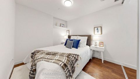 Photo 29 at 404 - 2055 Danforth Avenue, Woodbine Corridor, Toronto