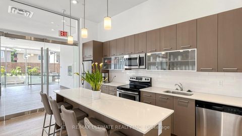 Photo 44 at 404 - 2055 Danforth Avenue, Woodbine Corridor, Toronto