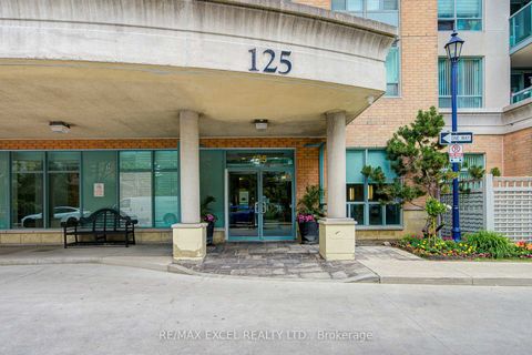 Photo 2 at 739 - 125 Omni Drive W, Bendale, Toronto