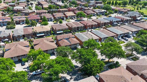 Photo 3 at 131 Yatescastle Drive, Jane Heights, Toronto