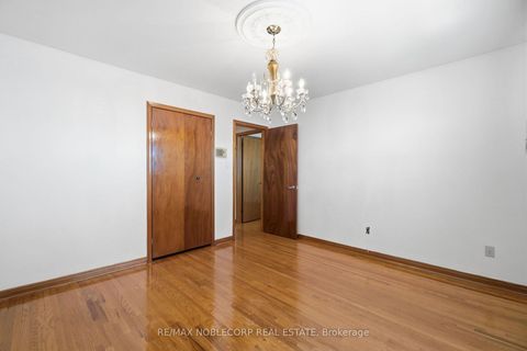 Photo 16 at 131 Yatescastle Drive, Jane Heights, Toronto