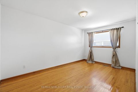 Photo 17 at 131 Yatescastle Drive, Jane Heights, Toronto