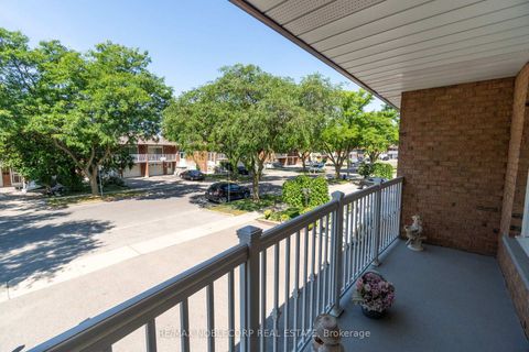 Photo 25 at 131 Yatescastle Drive, Jane Heights, Toronto