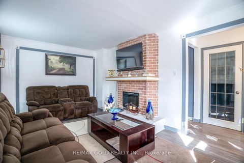 Photo 6 at 2 Kinzie Lane, Grove East, Barrie