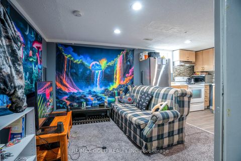 Photo 17 at 2 Kinzie Lane, Grove East, Barrie